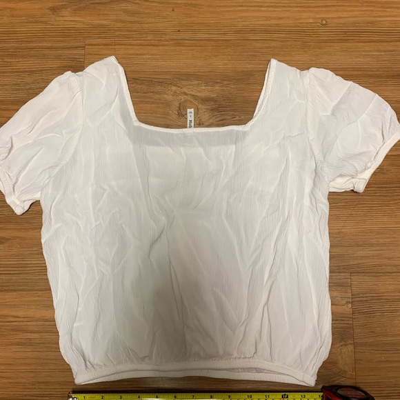 Women’s wide-neck sun blouse, floral stitching - Picture 6 of 6